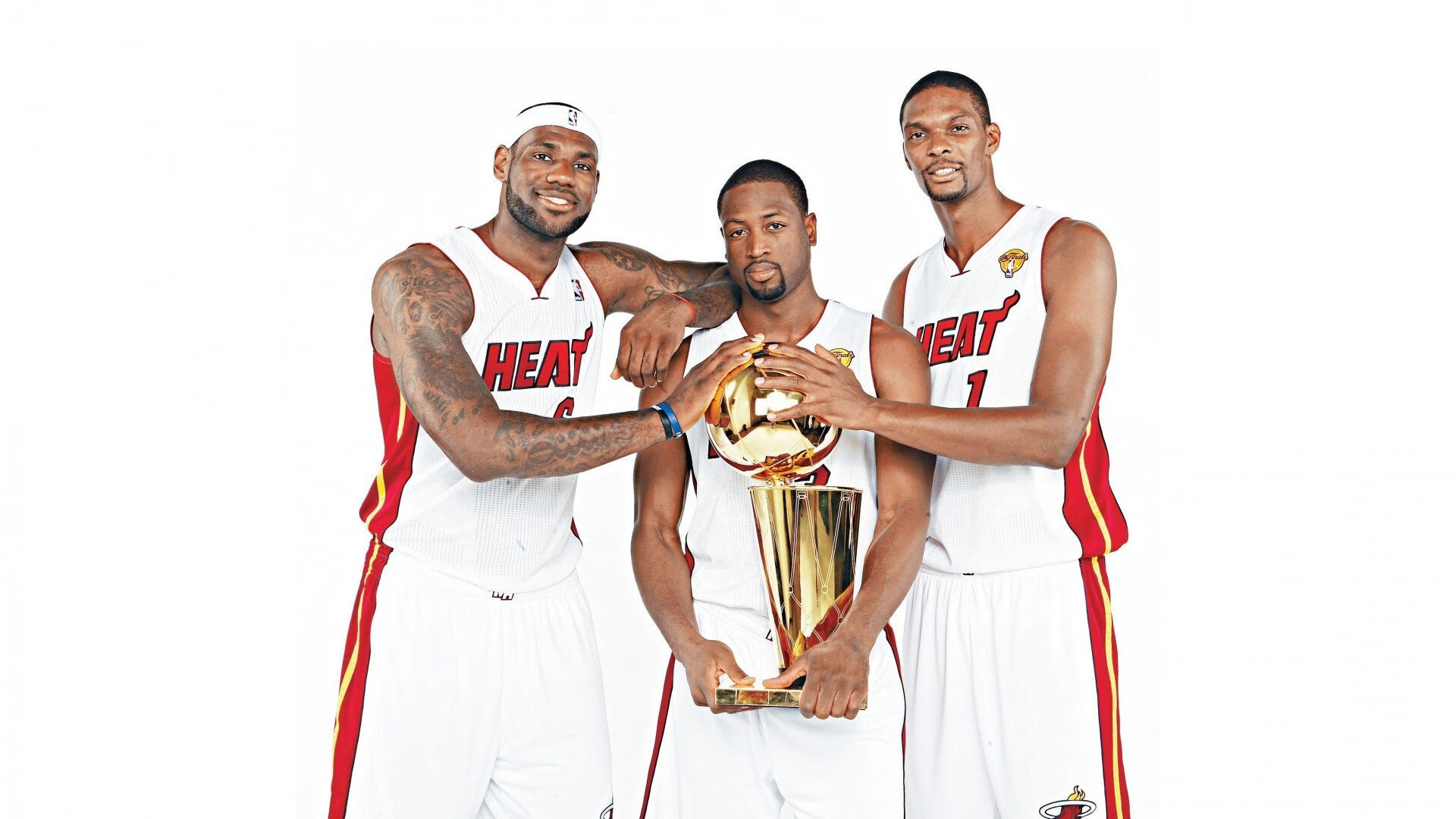 登贝莱持续抱怨腿筋疼痛；踢拜仁99.9%替补+可能不去国家队，登贝莱踢飞巴萨欧冠