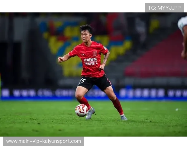 严鼎皓参与辽宁铁人首场合练，与李提香重组中场攻防体系