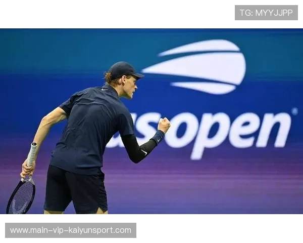 辛纳底线抽球逼迫对手失误，重返世界第二